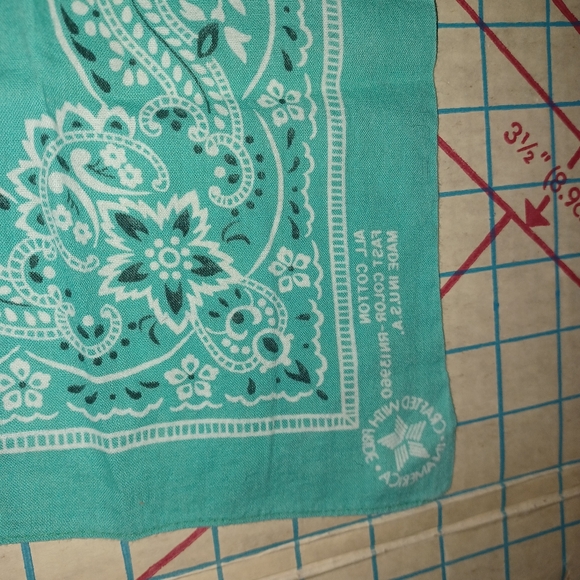 Vintage Made in the USA Turquoise Paisley Bandana Circa 1970s - Picture 3 of 6